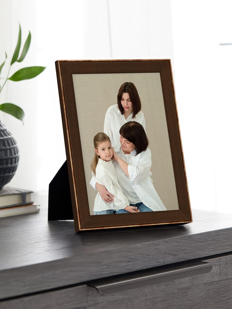 Whitewash Black-Edge Frame FW 521 - View 1